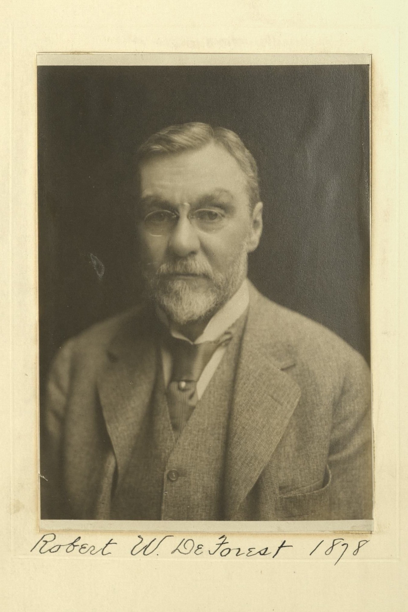 Member portrait of Robert W. de Forest